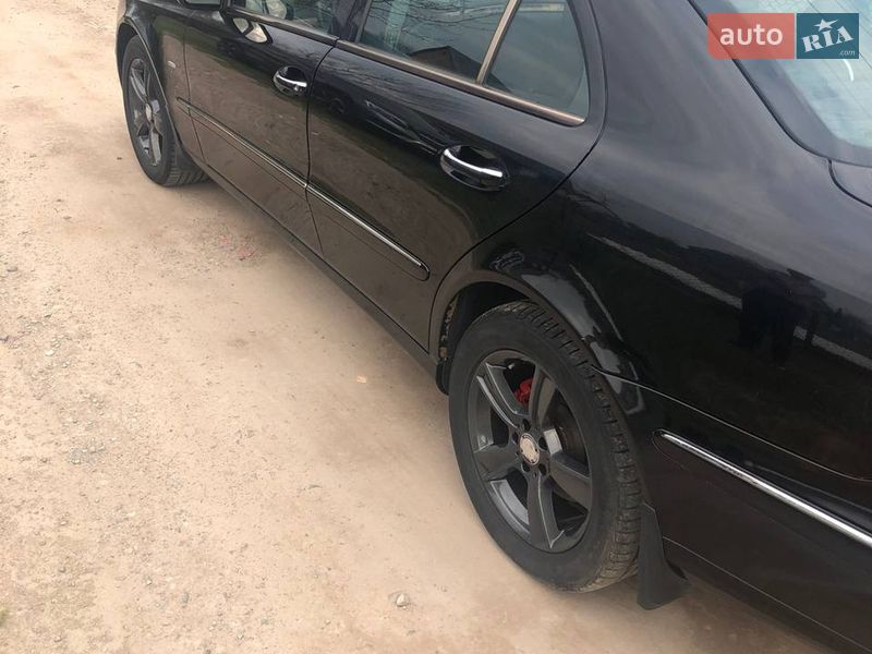 Mercedes-Benz E-Class 2004