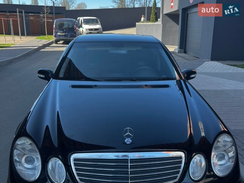 Mercedes-Benz E-Class 2004