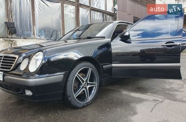 Седан Mercedes-Benz E-Class 2001 в Києві
