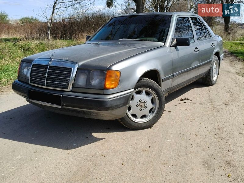 Mercedes-Benz E-Class 1989