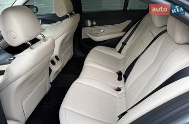 Седан Mercedes-Benz E-Class 2019 в Киеве