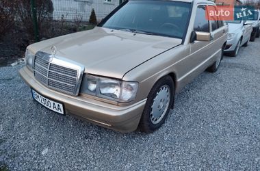 Седан Mercedes-Benz E-Class 1990 в Охтирці