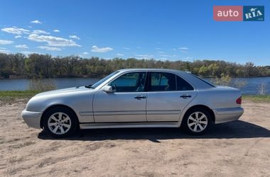 Седан Mercedes-Benz E-Class 1998 в Киеве