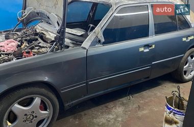 Седан Mercedes-Benz E-Class 1994 в Дніпрі