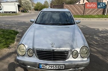 Седан Mercedes-Benz E-Class 2000 в Луцке