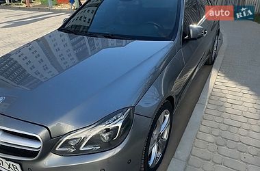 Седан Mercedes-Benz E-Class 2013 в Новояворовске