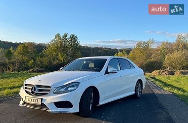 Седан Mercedes-Benz E-Class 2014 в Ужгороде