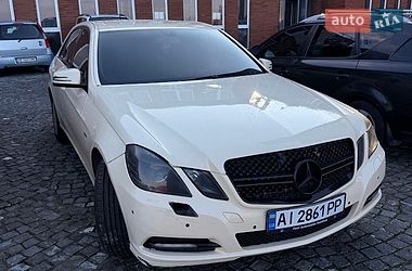 Седан Mercedes-Benz E-Class 2010 в Дніпрі