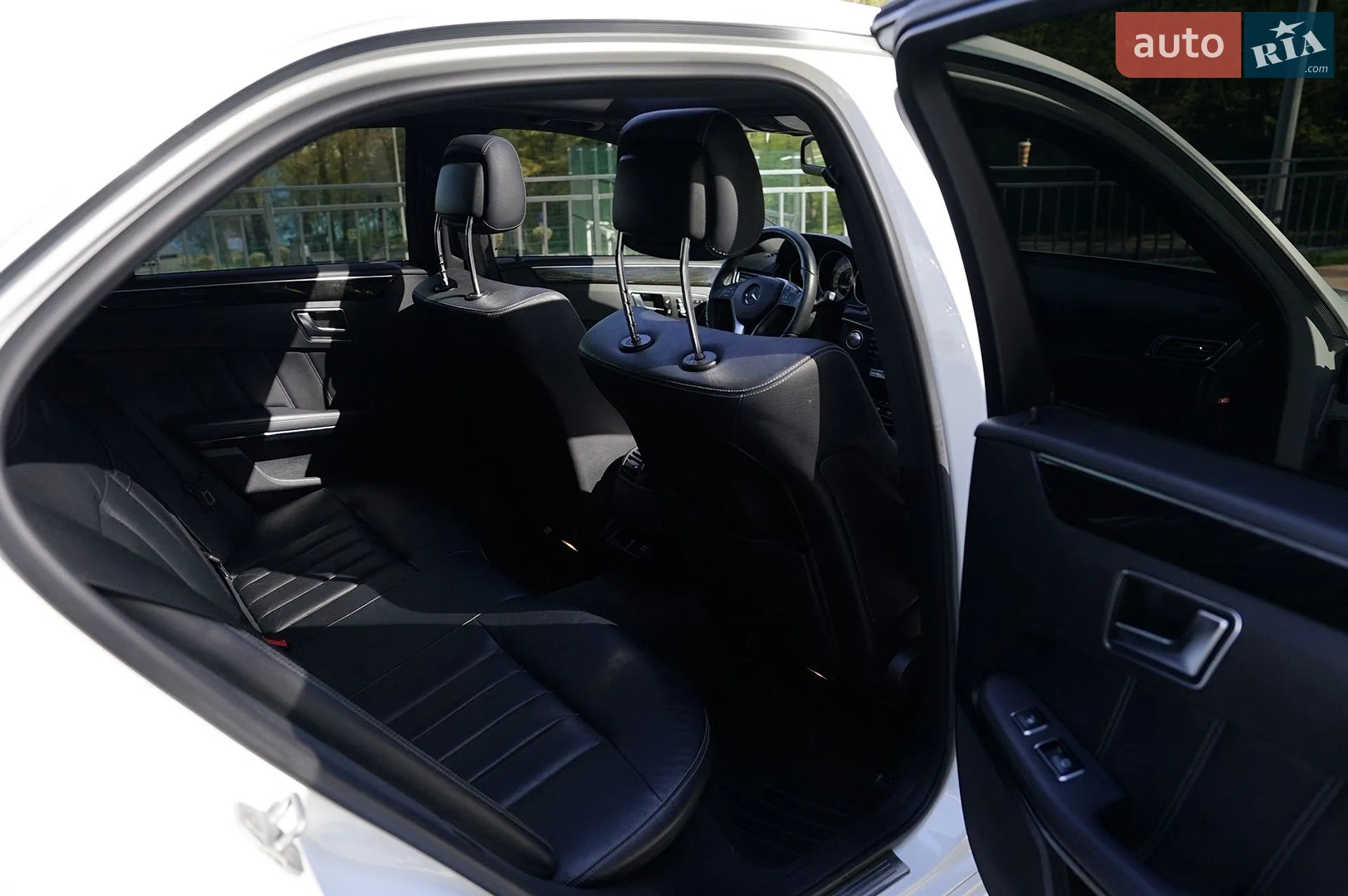2013 Mercedes-Benz E-klasse - мініатюра 26