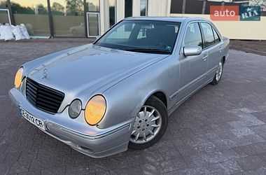Седан Mercedes-Benz E-Class 2001 в Львові