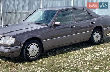 Седан Mercedes-Benz E-Class 1994 в Тернополе