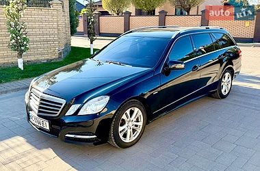 Универсал Mercedes-Benz E-Class 2011 в Луцке