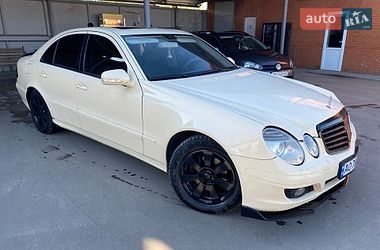 Седан Mercedes-Benz E-Class 2008 в Ромнах