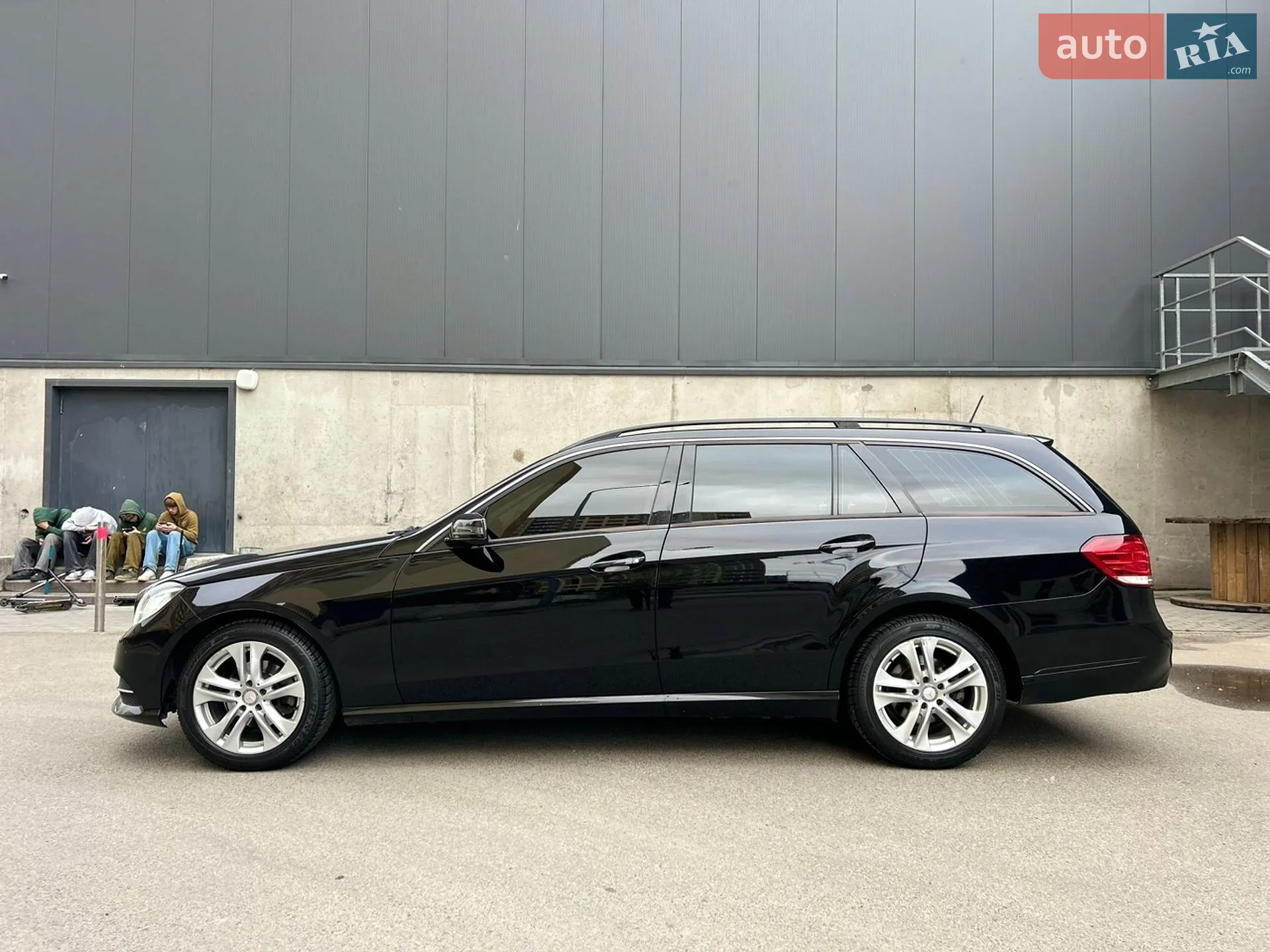 Mercedes-Benz E-Class 2011 VIN WDD2122051A482391 фото оголошення 4 з 6