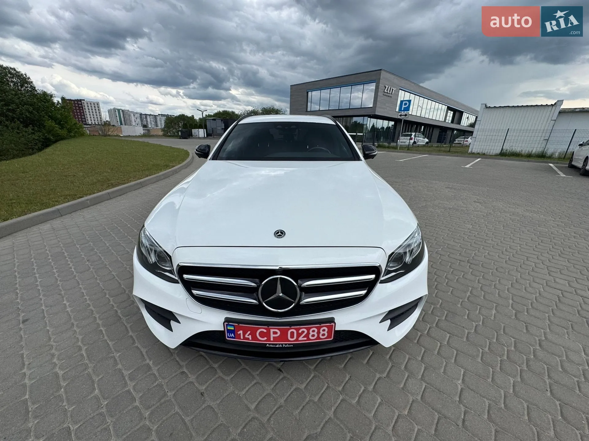 2019 Mercedes-Benz E-klasse - фото 1