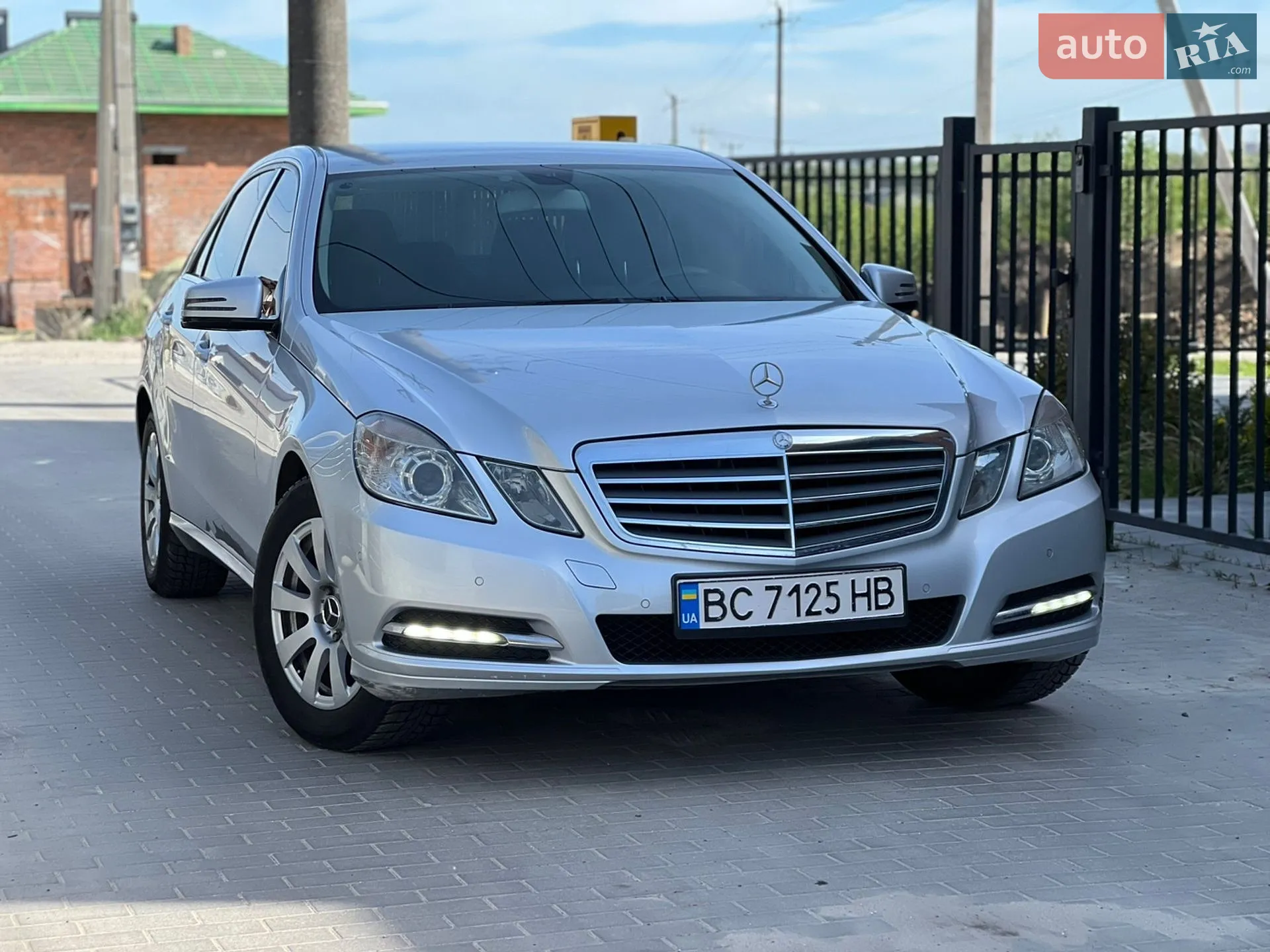 2013 Mercedes-Benz E-klasse - мініатюра 6