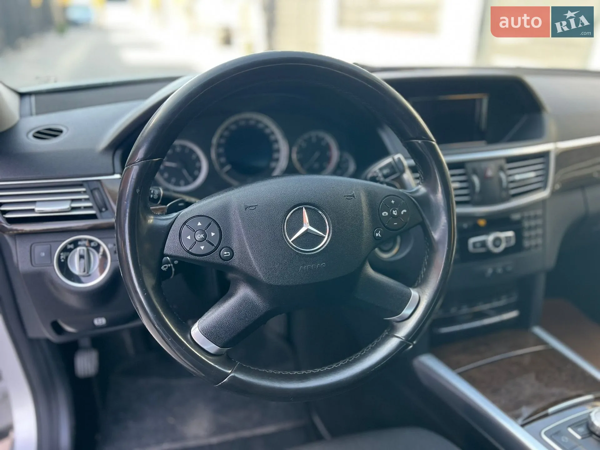 2013 Mercedes-Benz E-klasse - мініатюра 47