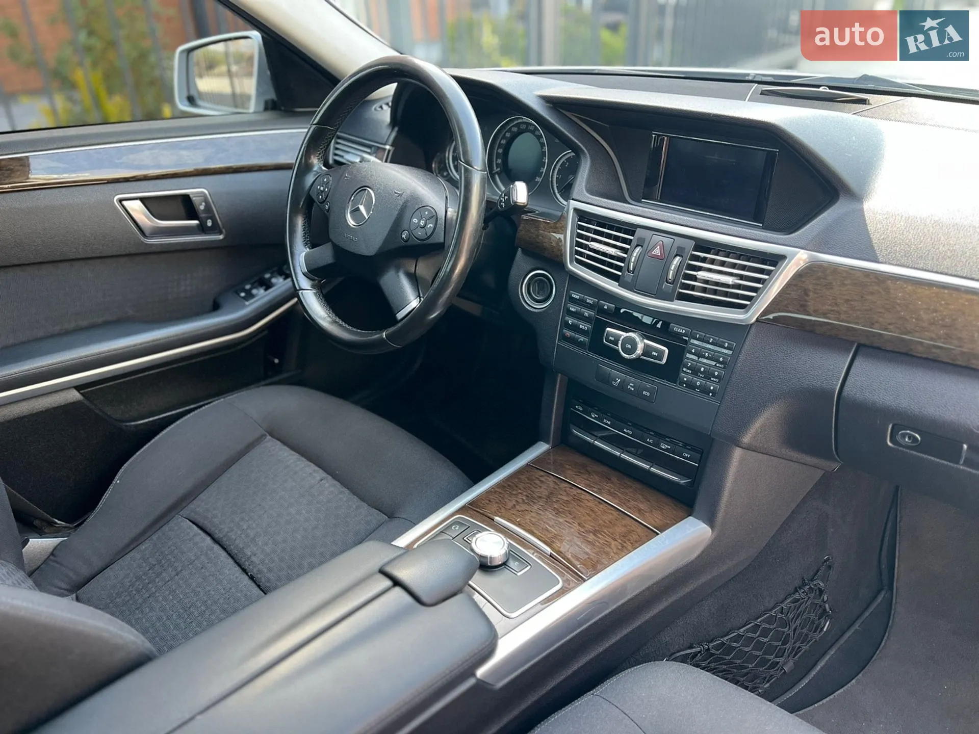 2013 Mercedes-Benz E-klasse - мініатюра 50
