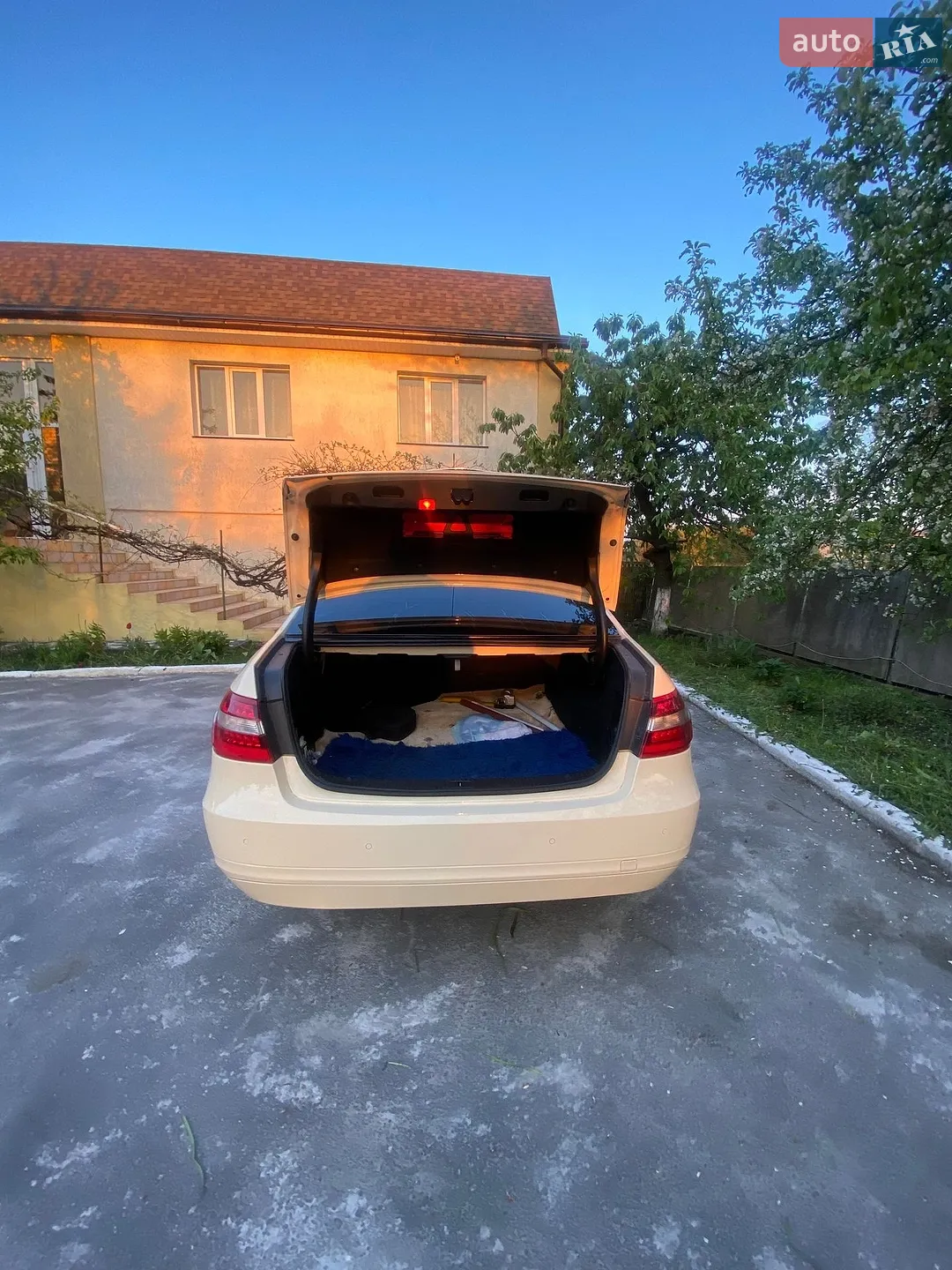 2012 Mercedes-Benz E-klasse - мініатюра 7