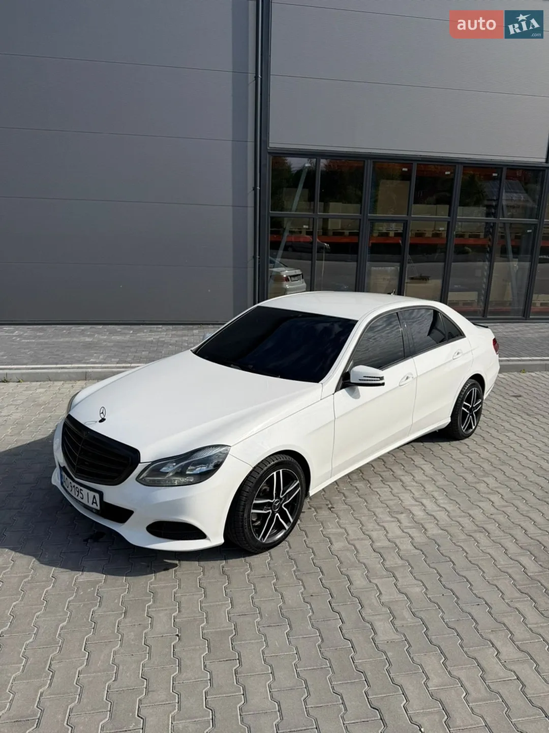 2013 Mercedes-Benz E-klasse - мініатюра 23