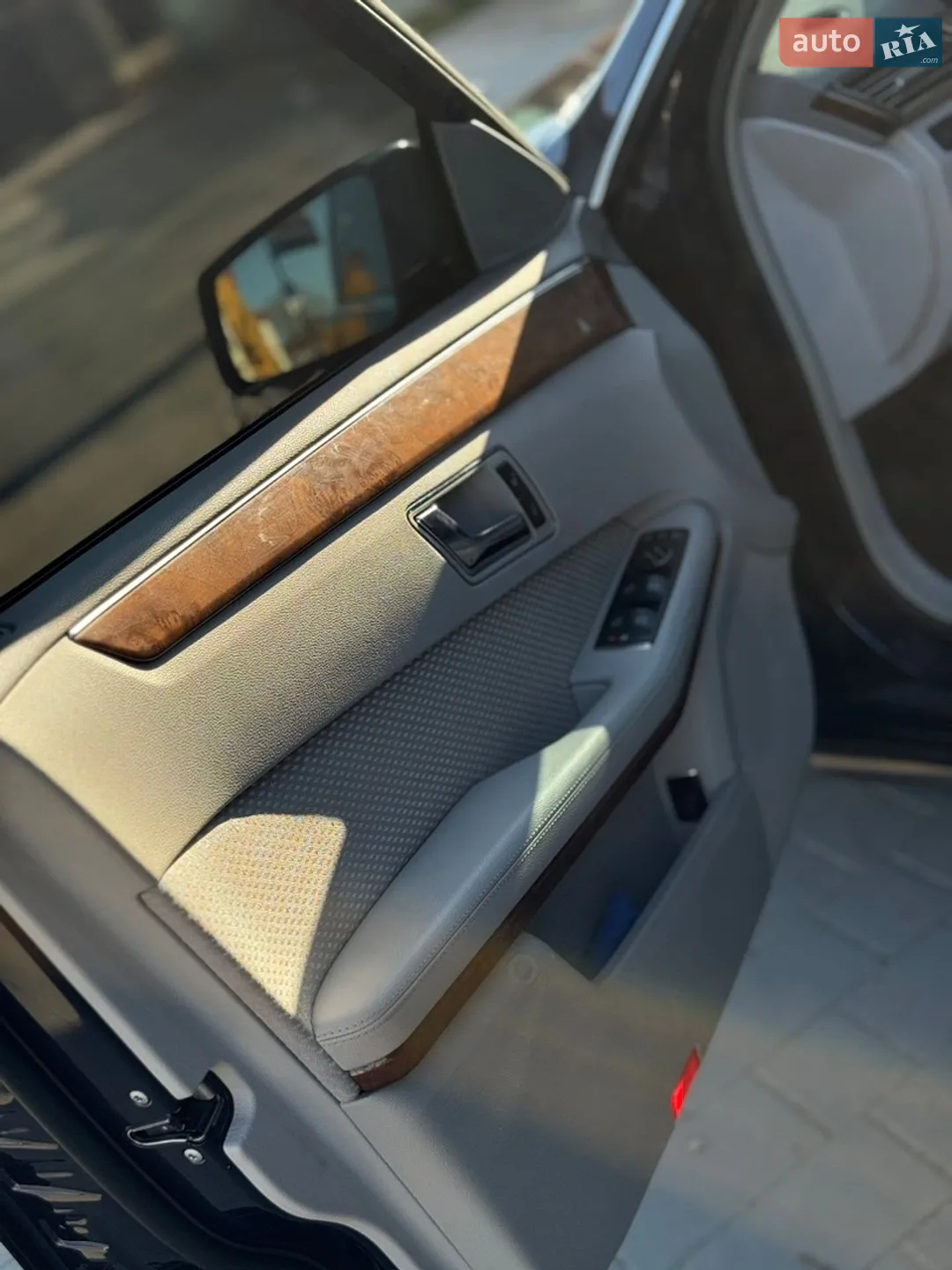 2011 Mercedes-Benz E-klasse - мініатюра 29