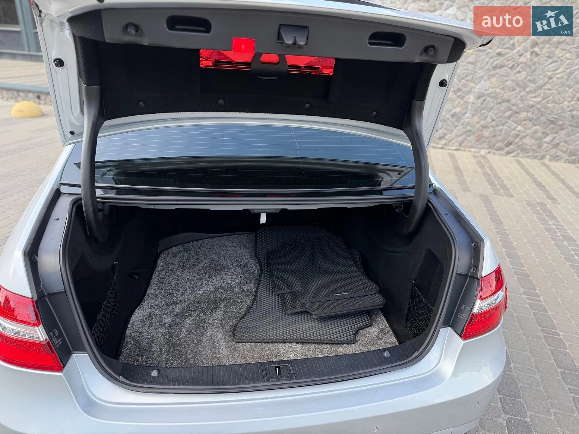 2013 Mercedes-Benz E-klasse - мініатюра 18