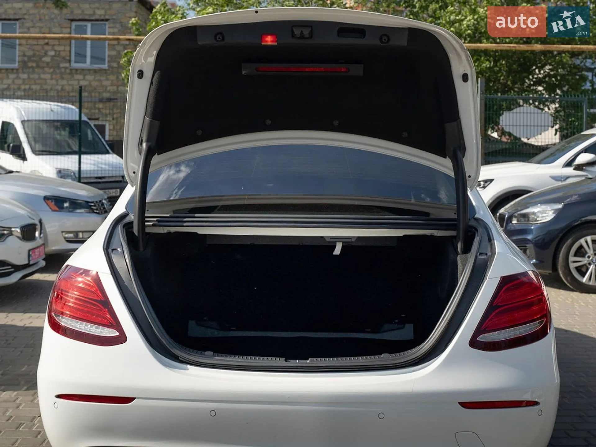 2016 Mercedes-Benz E-klasse - мініатюра 13