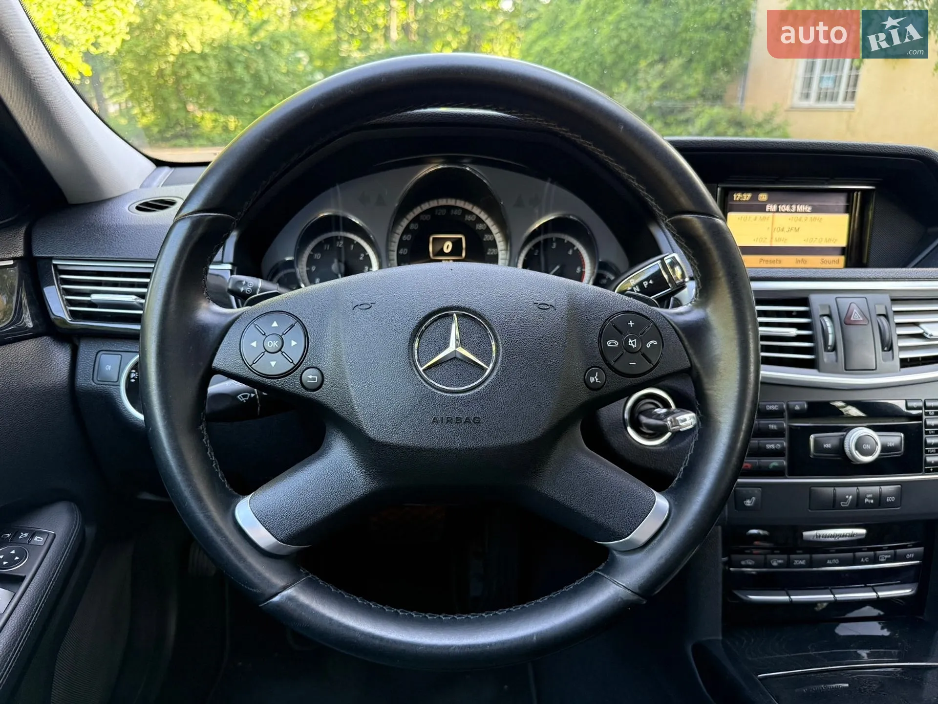 2011 Mercedes-Benz E-klasse - мініатюра 44