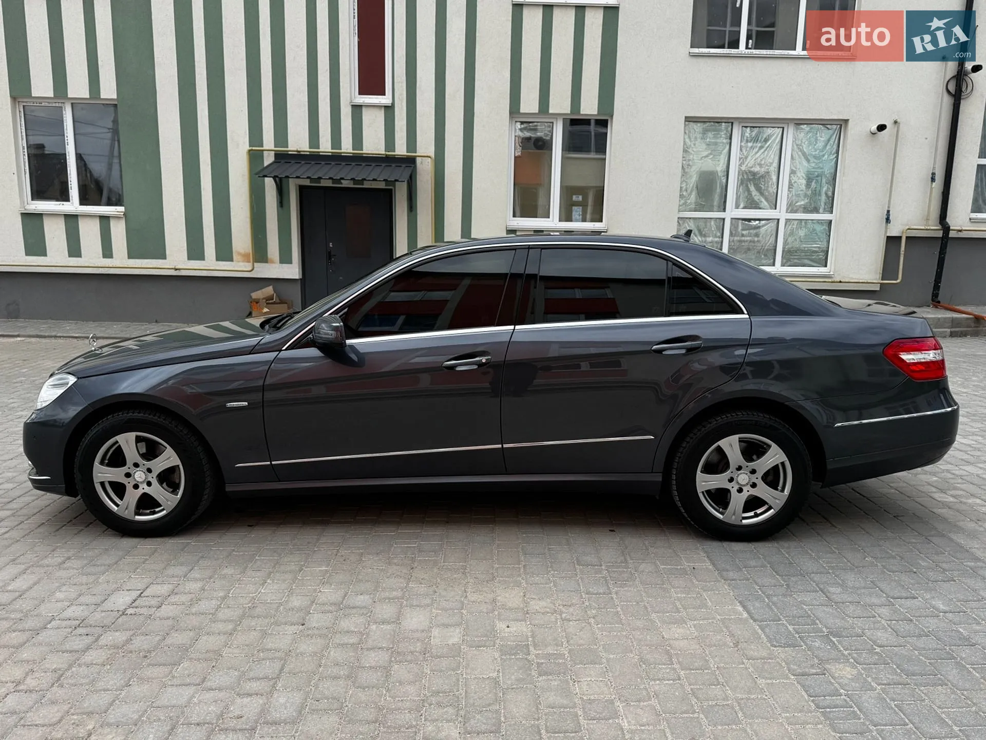 2010 Mercedes-Benz E-klasse - мініатюра 4