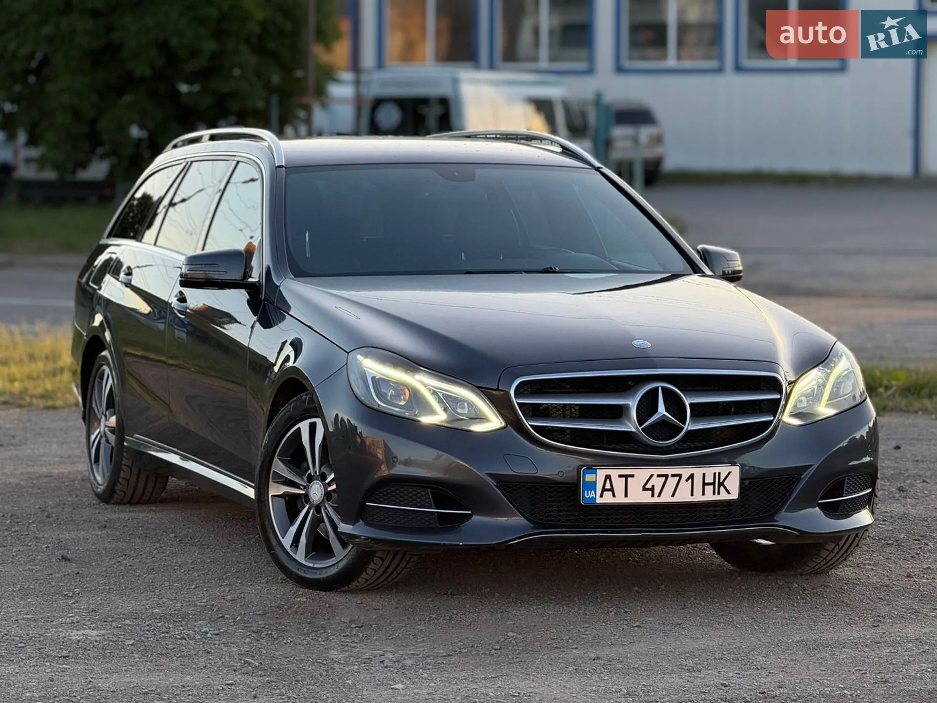 2013 Mercedes-Benz E-klasse - мініатюра 3