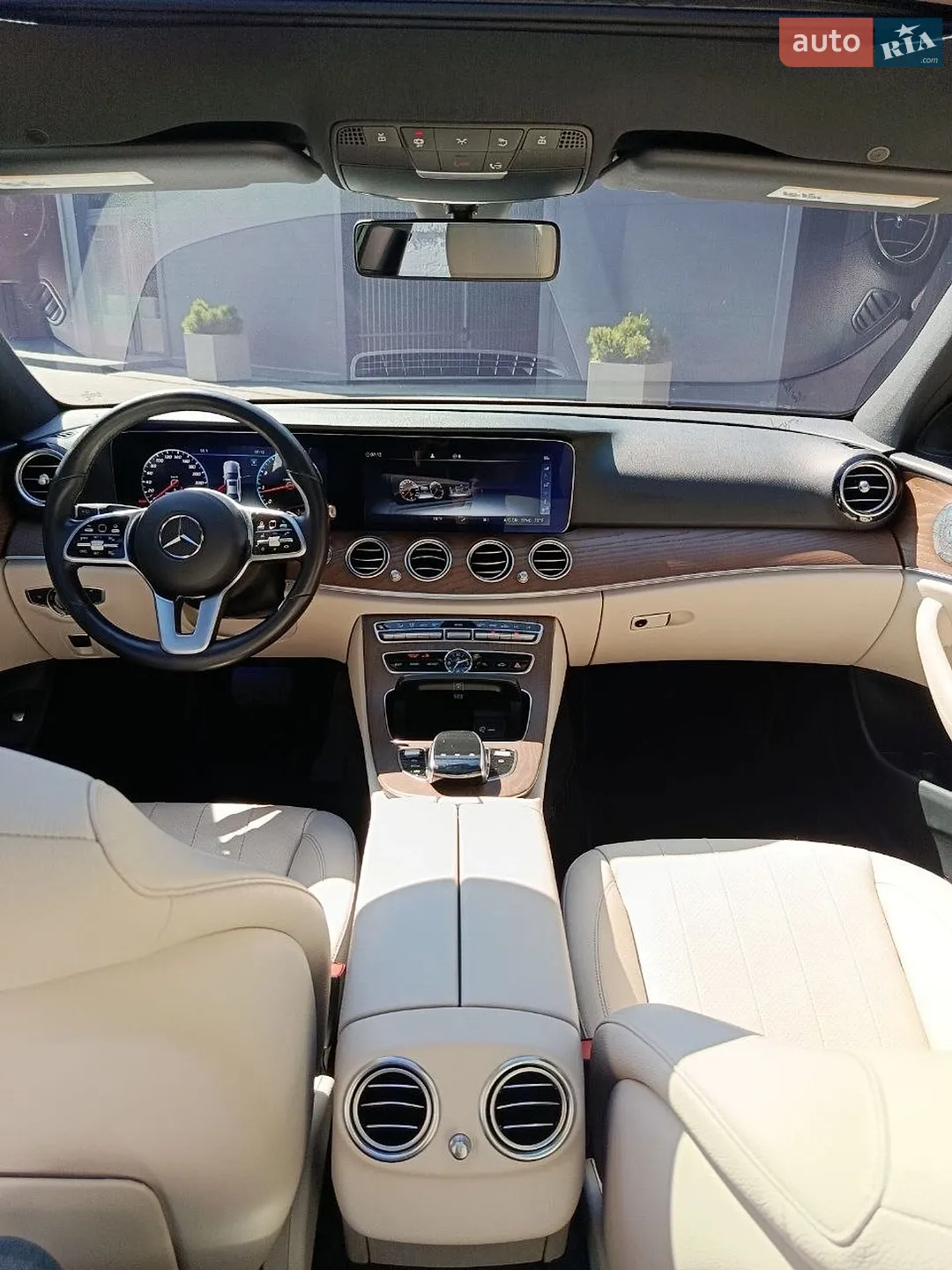 Mercedes-Benz E-Class 2019 VIN WDDZF8EB3LA699420 фото оголошення 12 з 22
