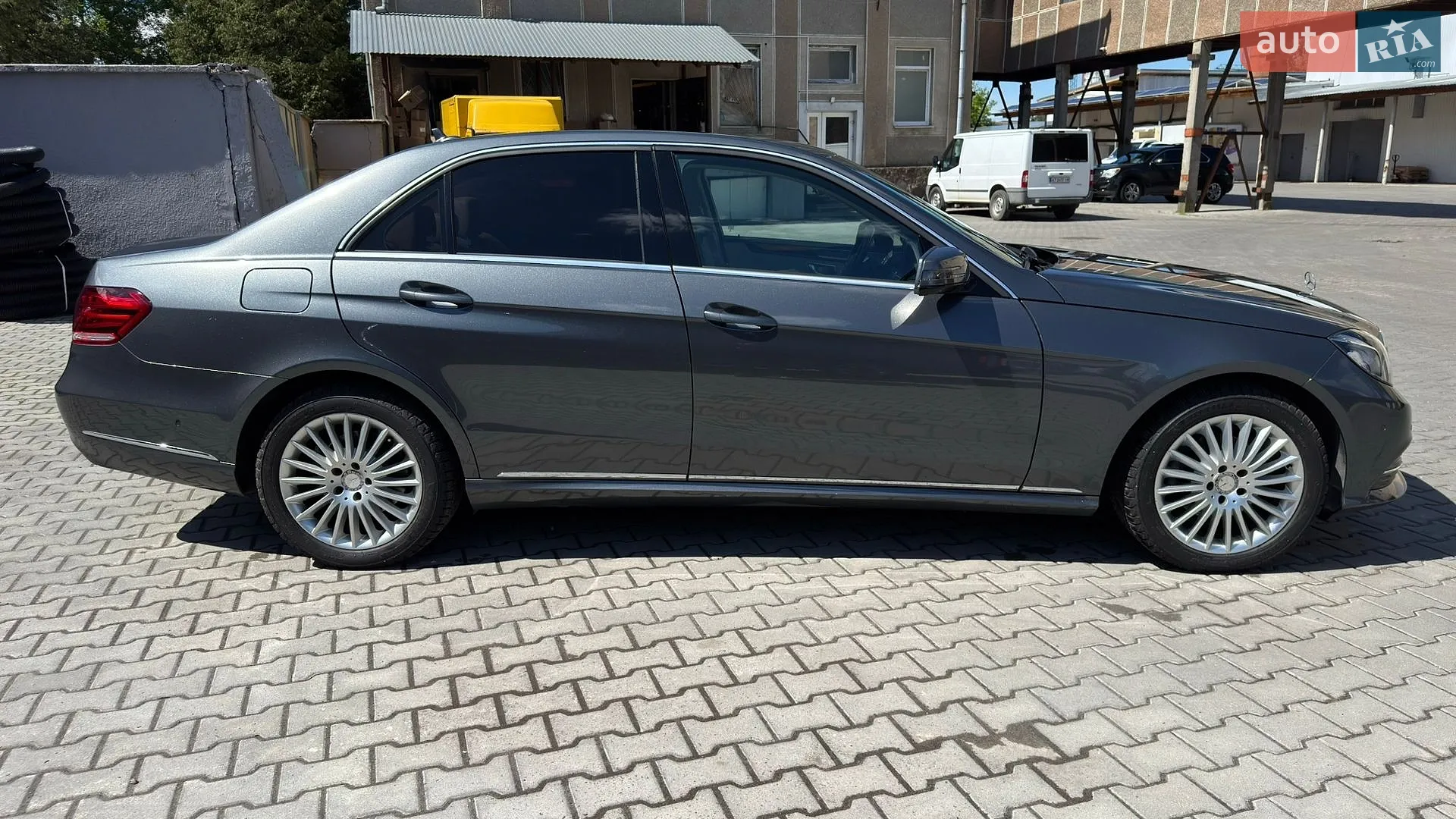 2013 Mercedes-Benz E-klasse - мініатюра 12