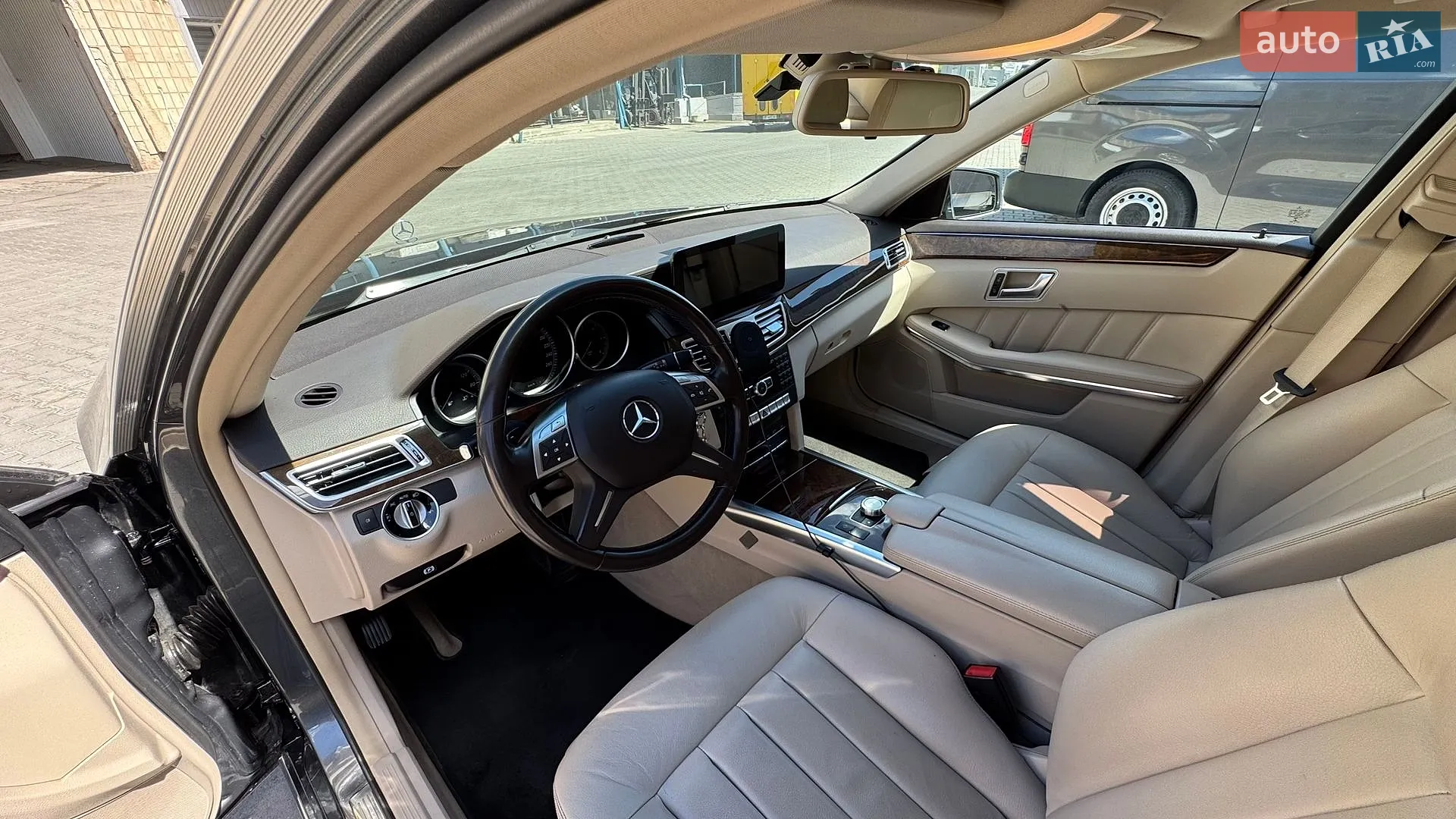 2013 Mercedes-Benz E-klasse - мініатюра 17
