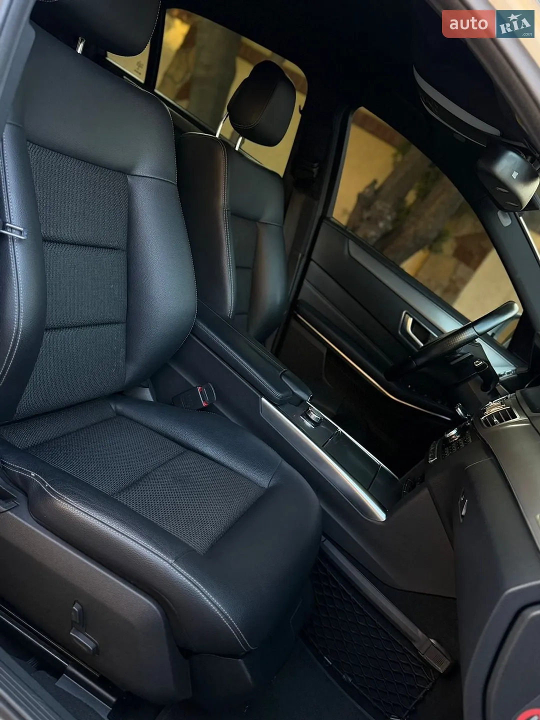 2013 Mercedes-Benz E-klasse - мініатюра 21