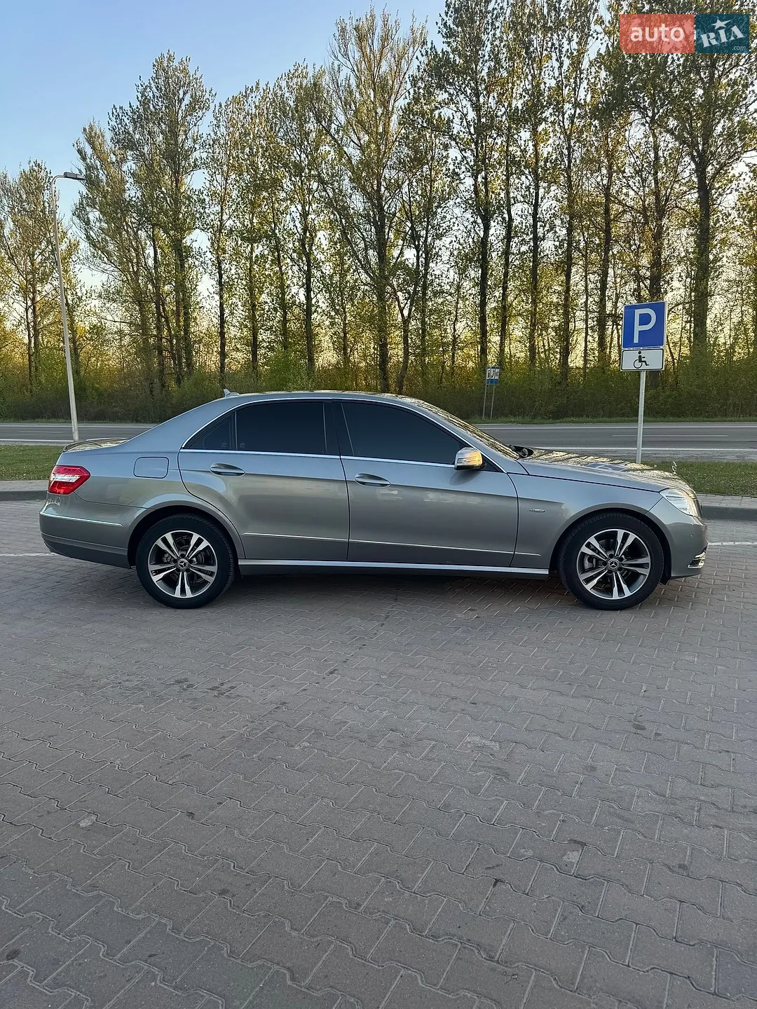 2011 Mercedes-Benz E-klasse - мініатюра 2