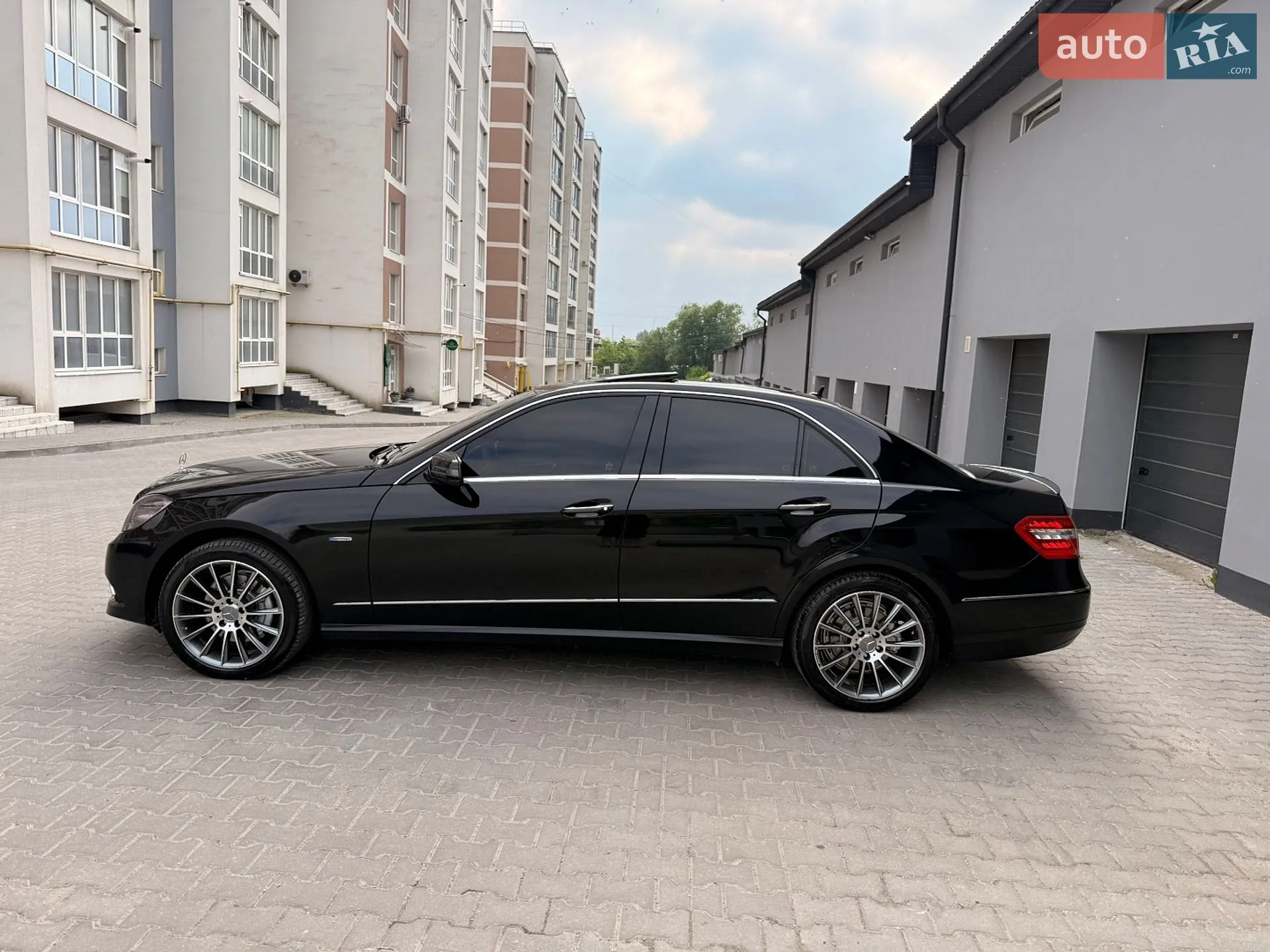 2010 Mercedes-Benz E-klasse - мініатюра 3