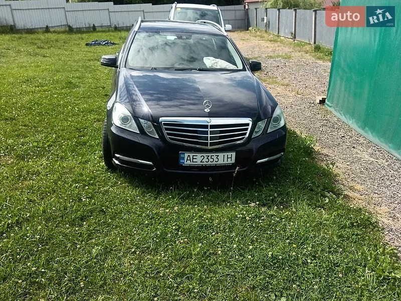 Mercedes-Benz E-Class 2011