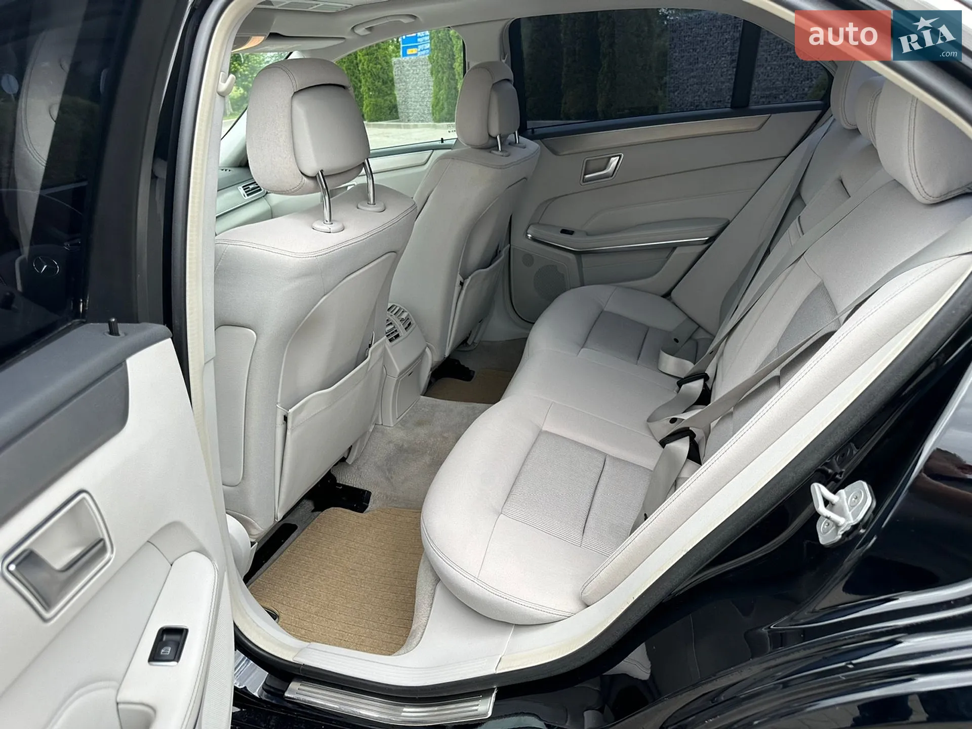 2013 Mercedes-Benz E-klasse - мініатюра 22