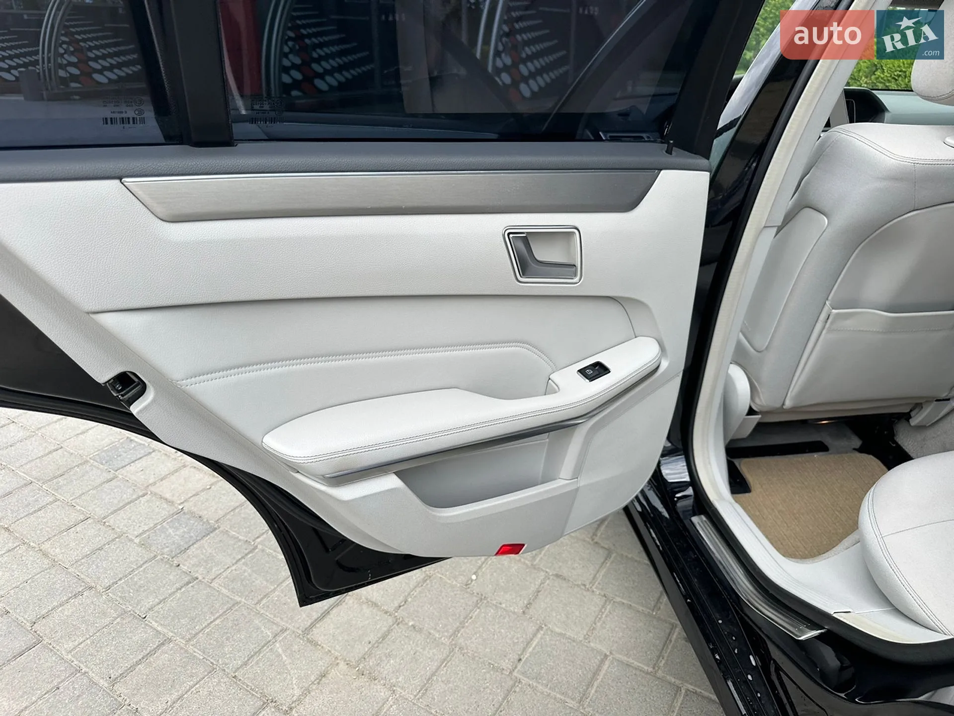 2013 Mercedes-Benz E-klasse - мініатюра 21