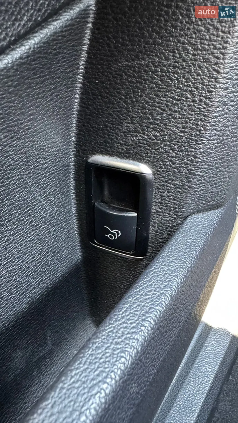 Mercedes-Benz E-Class 2010 VIN WDD2120031A316794 фото оголошення 30 з 65
