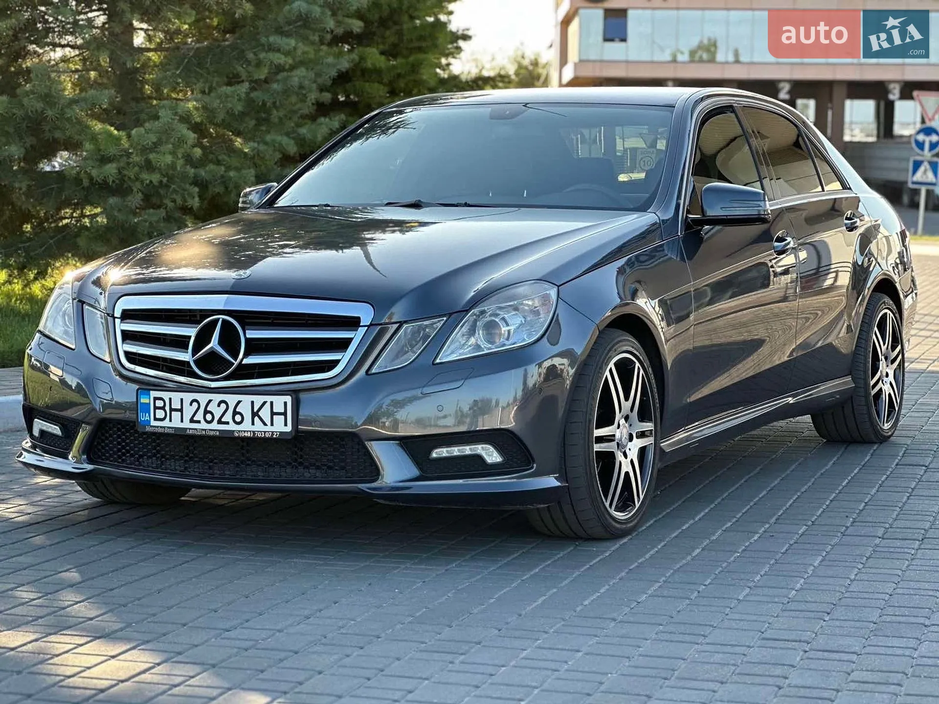 2010 Mercedes-Benz E-klasse - мініатюра 3