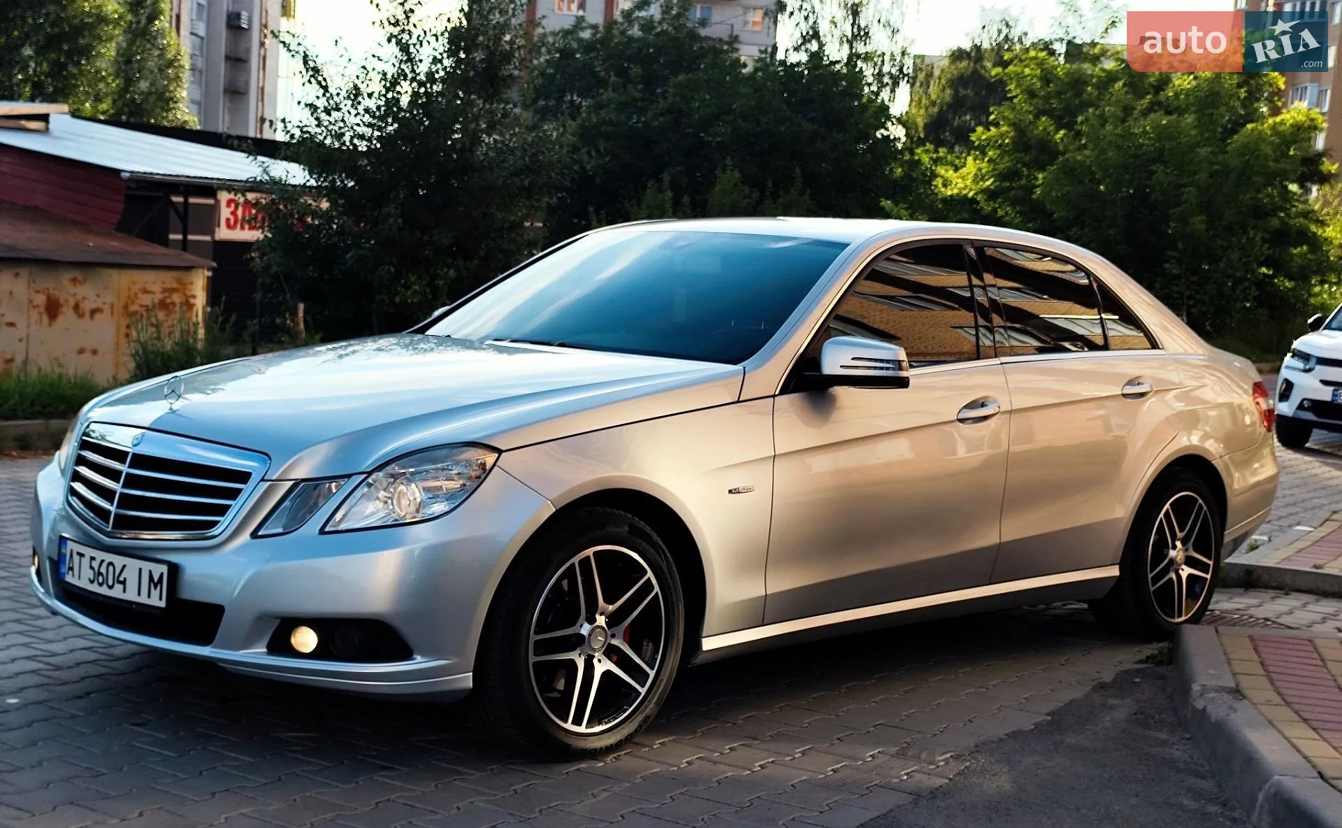 2010 Mercedes-Benz E-klasse - мініатюра 3