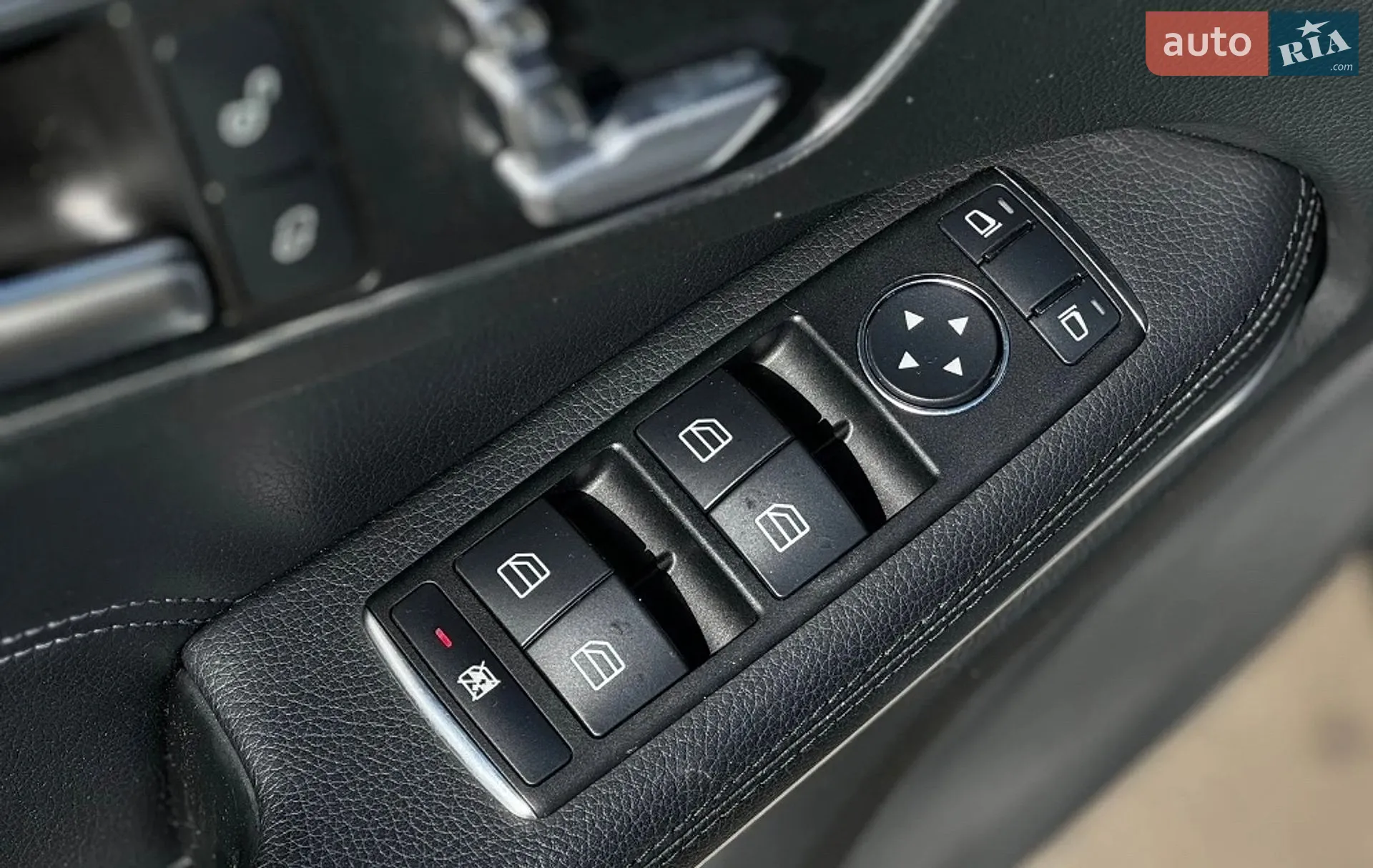 2013 Mercedes-Benz E-klasse - мініатюра 20