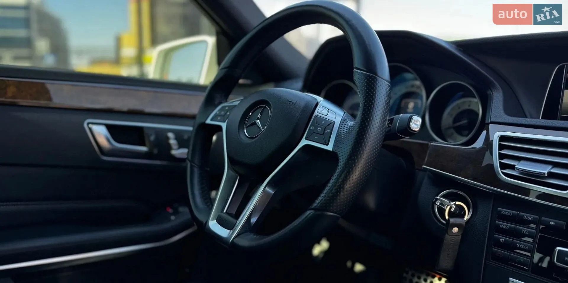 2013 Mercedes-Benz E-klasse - мініатюра 25