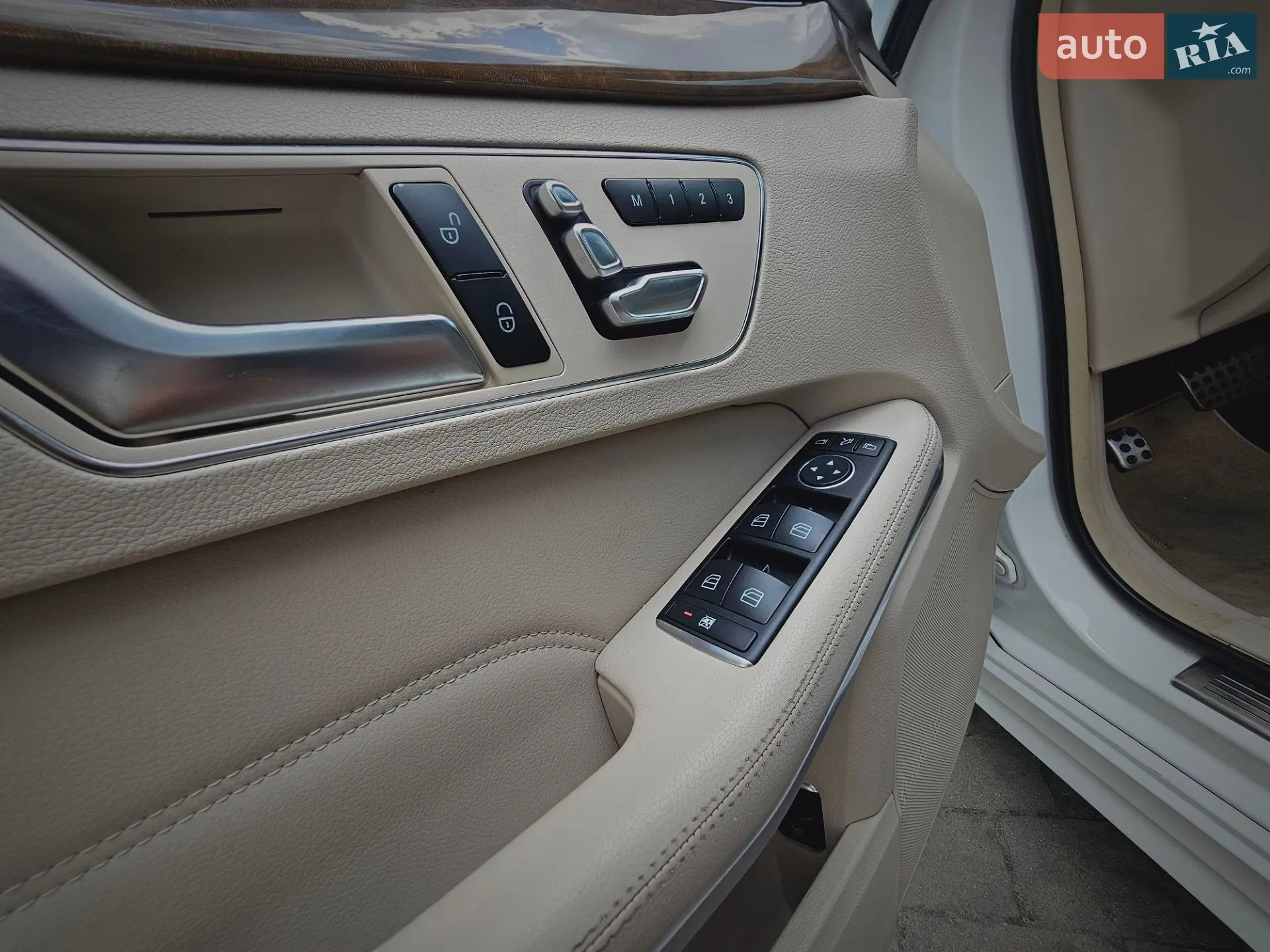 2015 Mercedes-Benz E-klasse - мініатюра 29