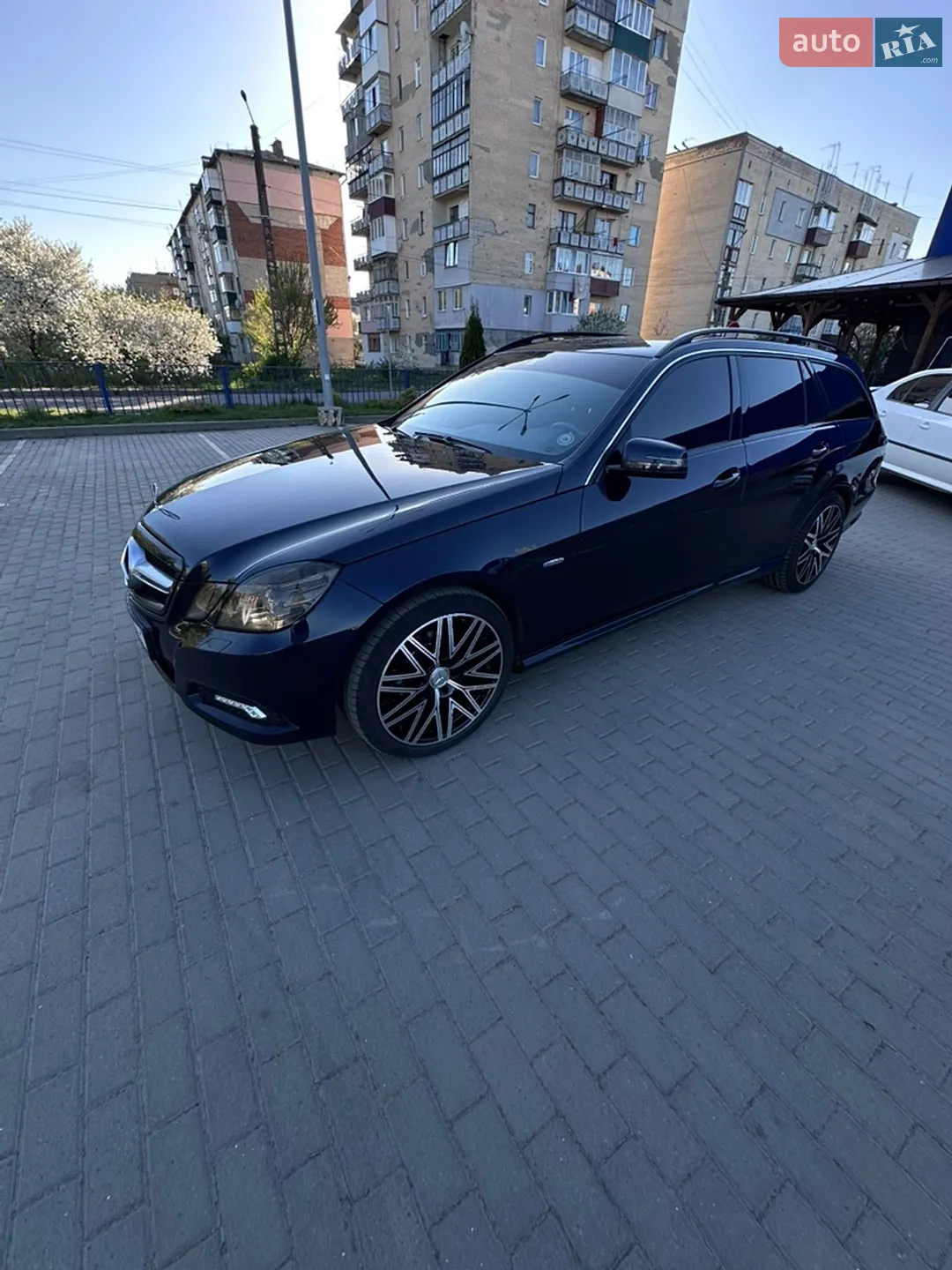 2010 Mercedes-Benz E-klasse - фото 1