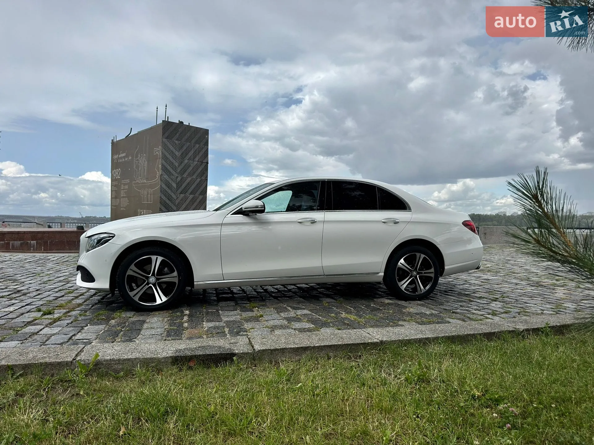 2016 Mercedes-Benz E-klasse - мініатюра 95