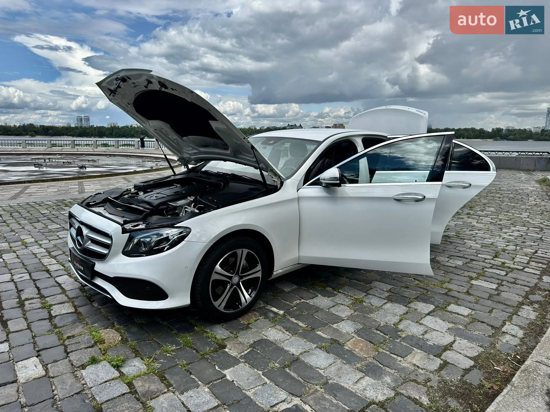 2016 Mercedes-Benz E-klasse - мініатюра 155