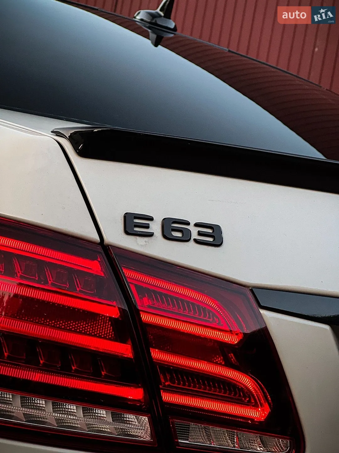 Mercedes-Benz E-Class 2015 VIN WDDHF7GB1GB278914 фото оголошення 9 з 26
