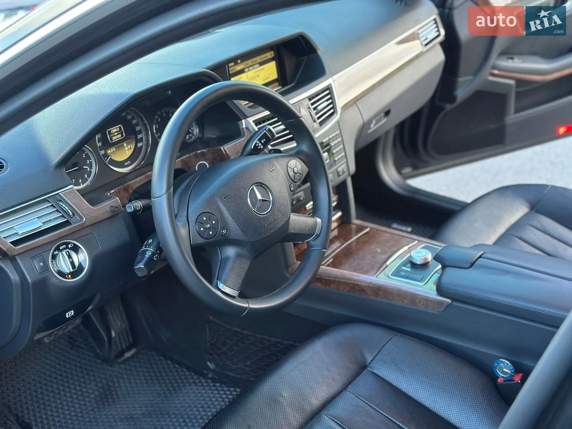 2011 Mercedes-Benz E-klasse - мініатюра 25
